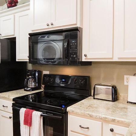 2Br Walk-In - Central Location - Free Tickets Included - Fc41-17 Branson Extérieur photo
