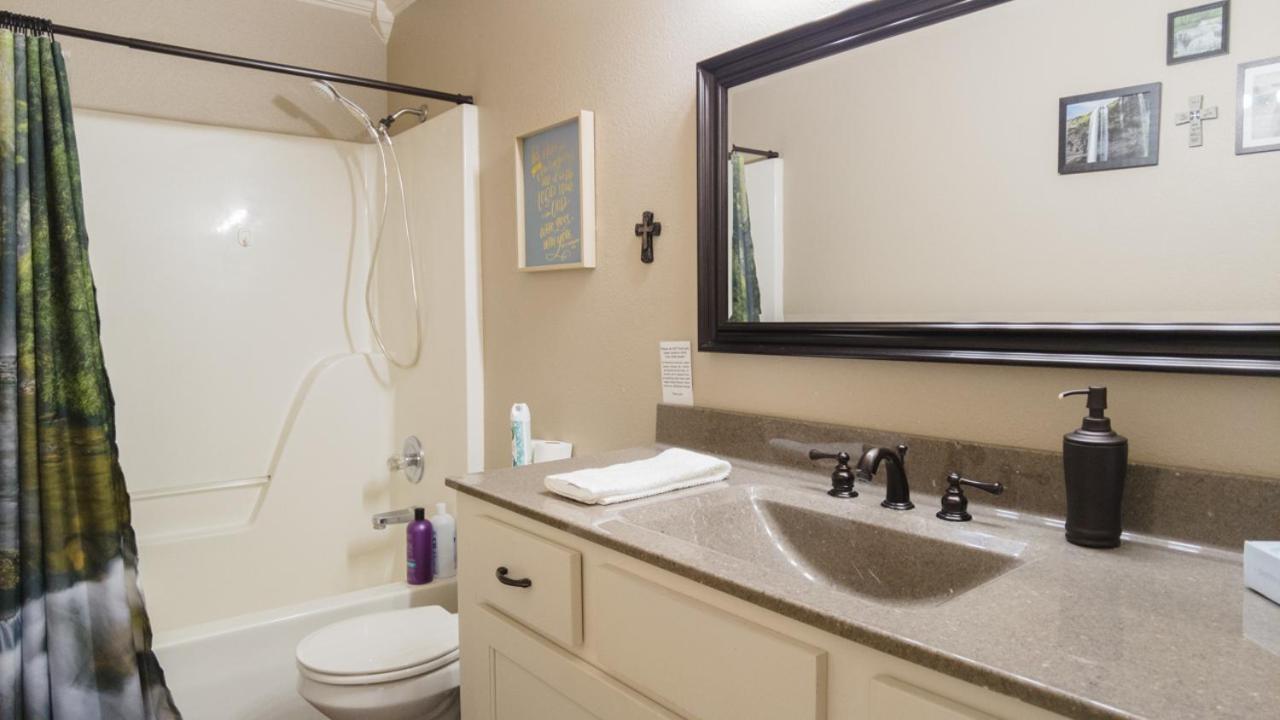 2Br Walk-In - Central Location - Free Tickets Included - Fc41-17 Branson Extérieur photo