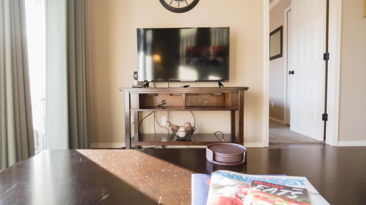 2Br Walk-In - Central Location - Free Tickets Included - Fc41-17 Branson Extérieur photo