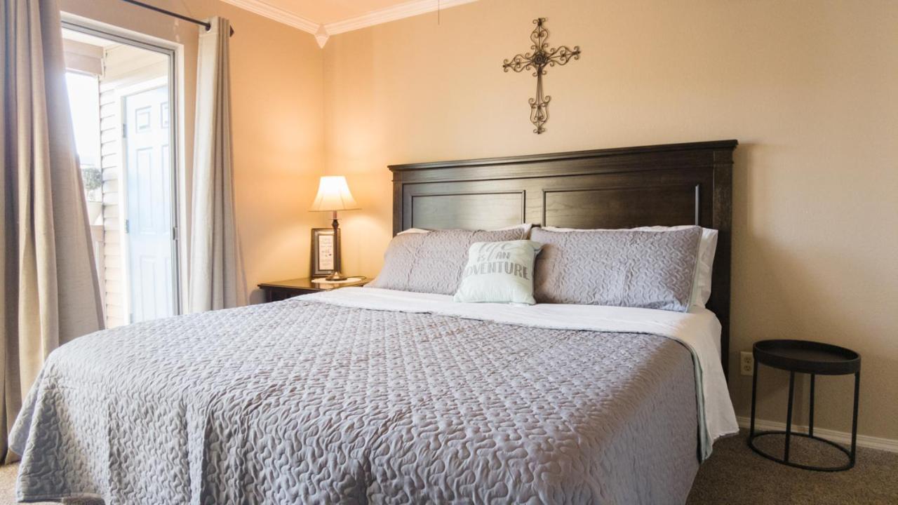 2Br Walk-In - Central Location - Free Tickets Included - Fc41-17 Branson Extérieur photo